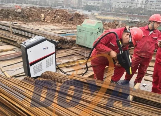 Doya Handheld Pulse Fiber Laser Cleaning Machine For Mould Rust Removal
